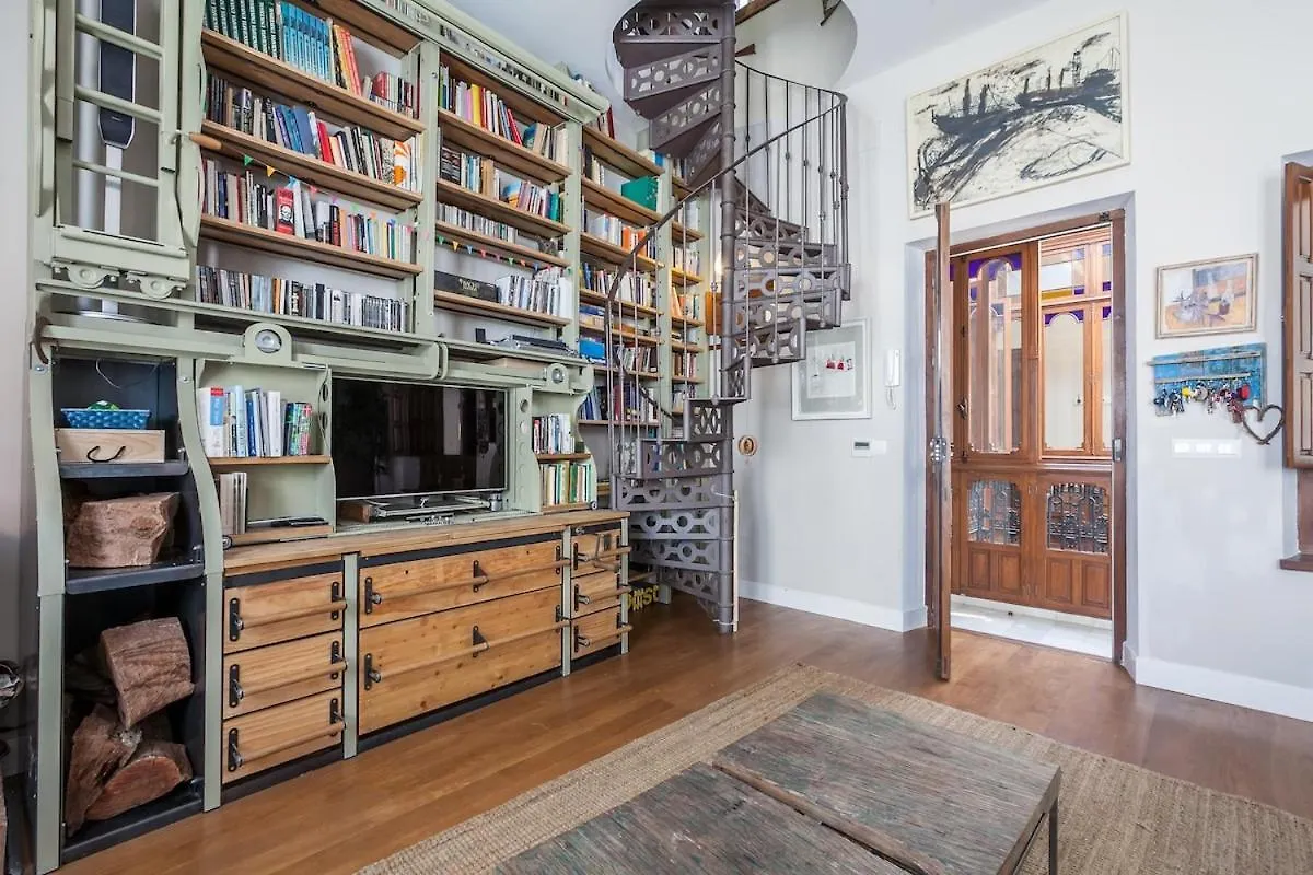 Daire Penthouse In Restored C19Th Home Sevilla