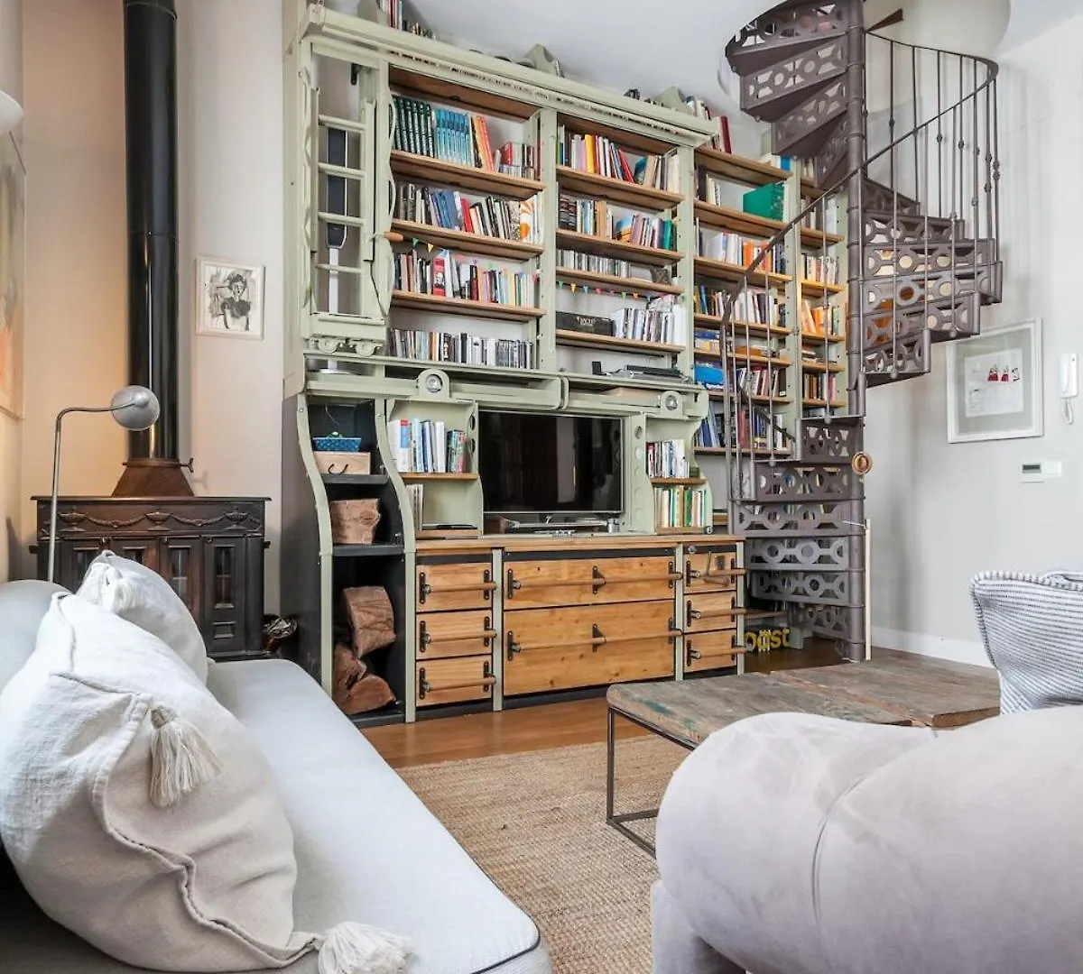 Penthouse In Restored C19Th Home Seville